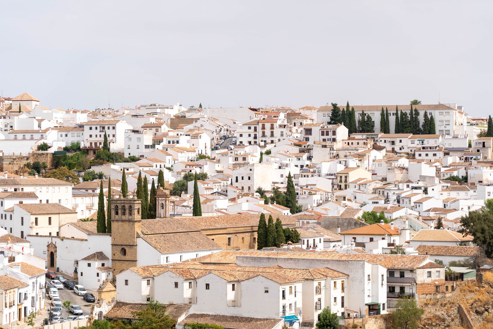 Vit bergsby i Andalusien